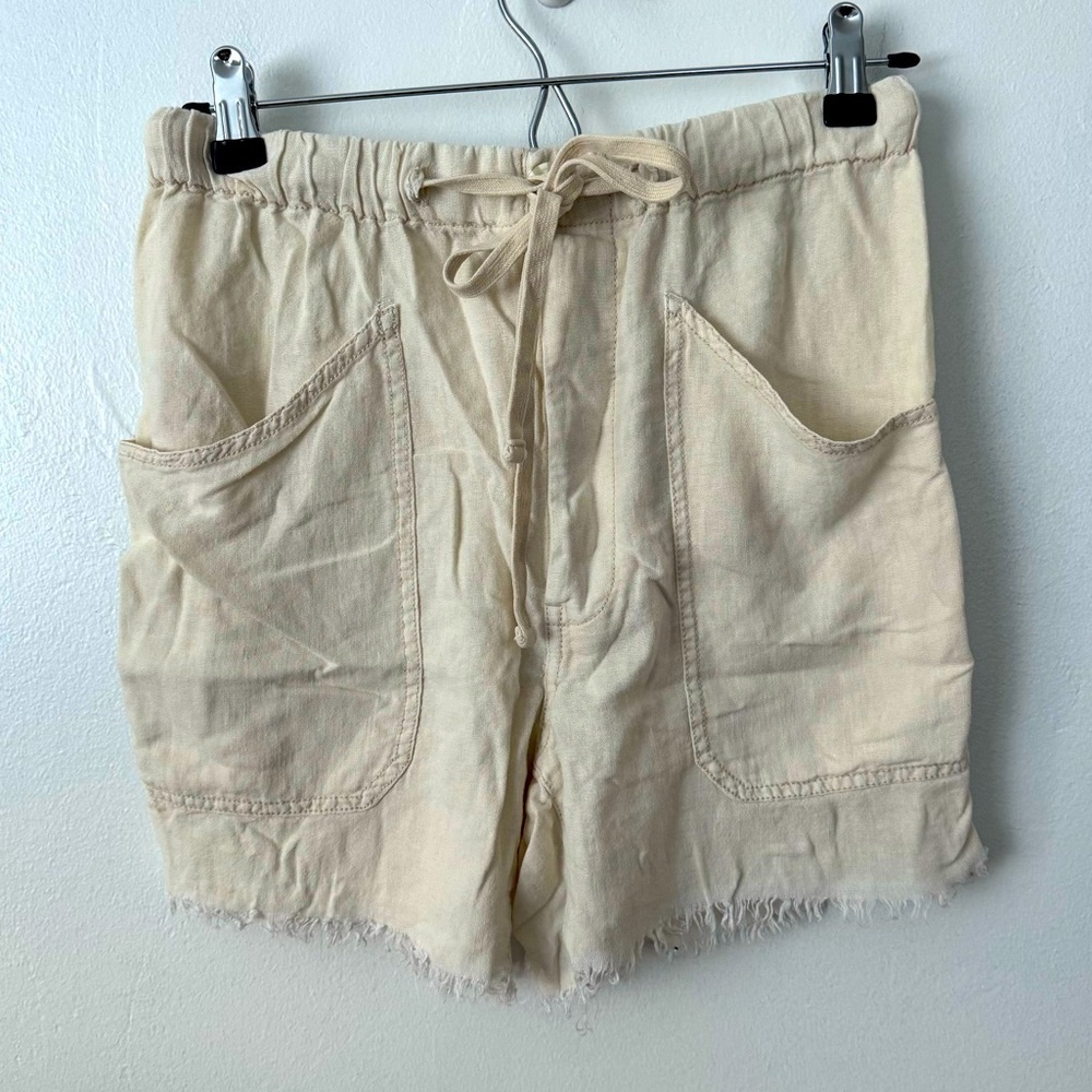 Free People cream linen raw hem shorts Size XS